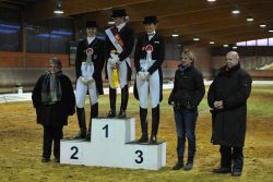 Ehrung für die neue Hallenchampionesse Natalie Soujon - Foto: Schroeder